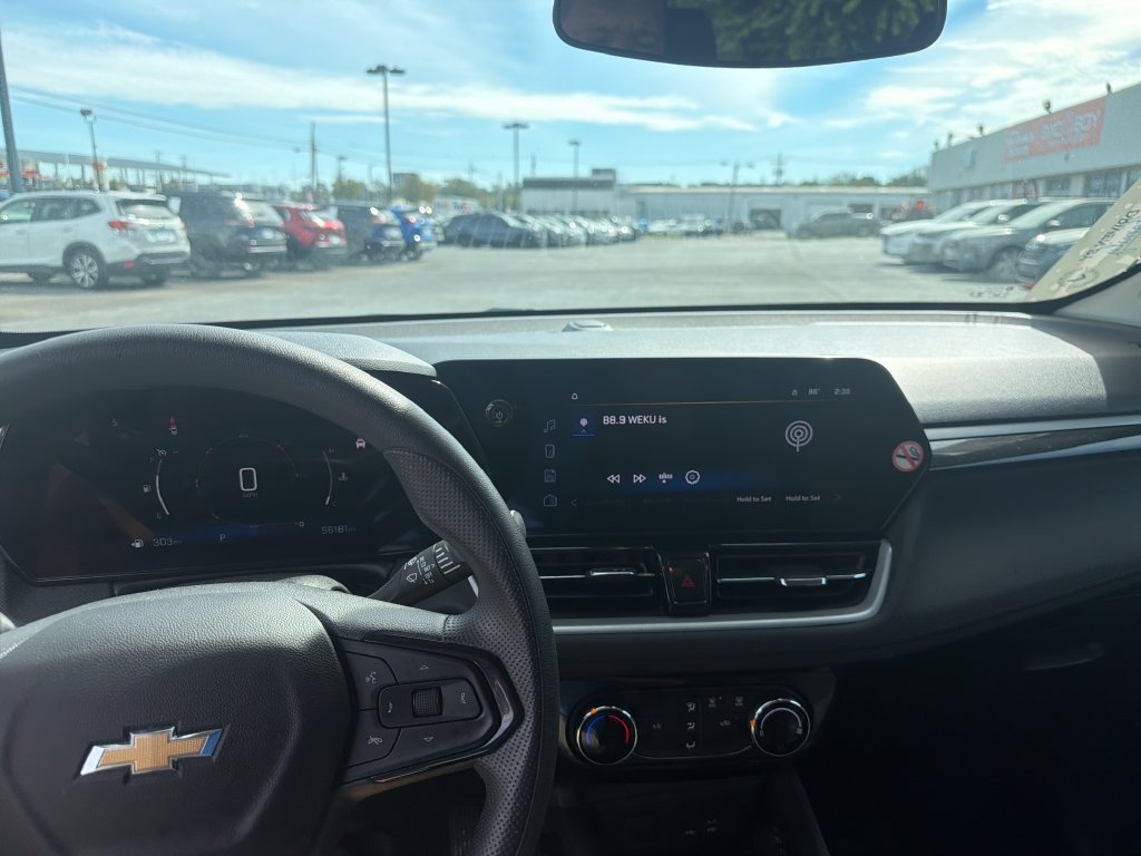 Used 2025 Gray Chevrolet LT image 21