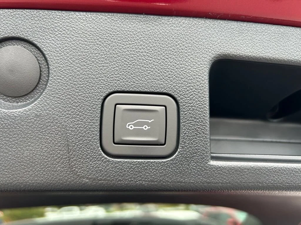 2027 Chevrolet Equinox LT - Photo 12