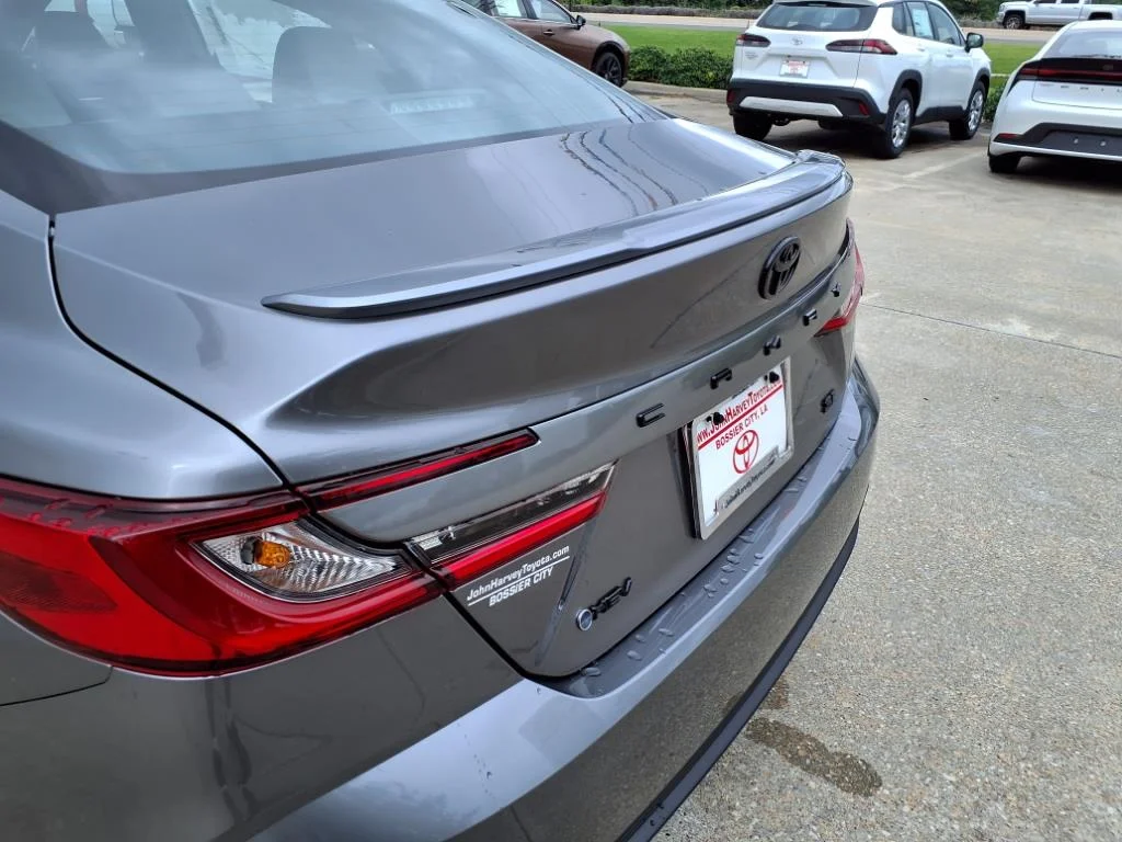2025 Toyota Camry SE - Photo 18