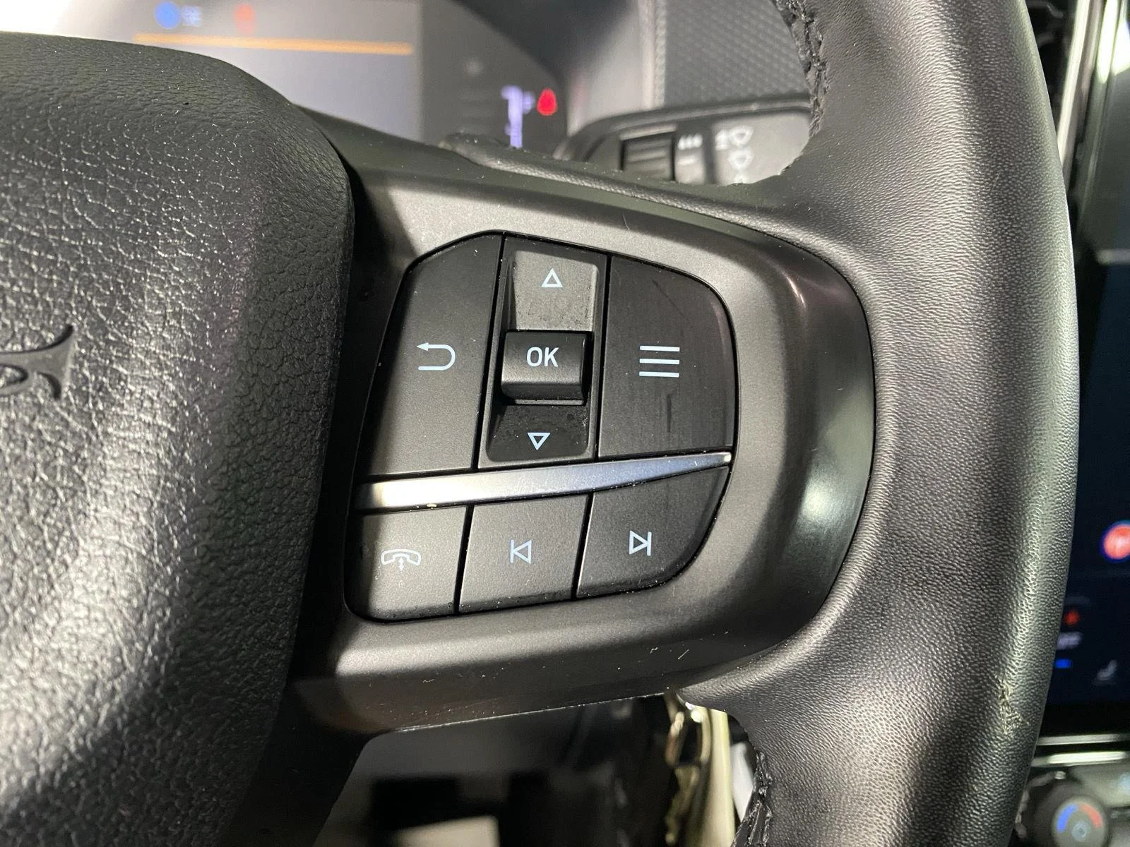 Used 2024 Shadow Black Ford XLT image 17