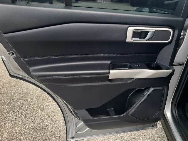 Used 2021 Silver Ford XLT image 12