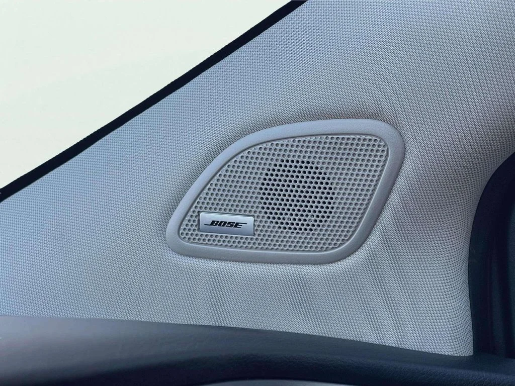 Used 2021 Magnetic Black Pearl Nissan SL image 16