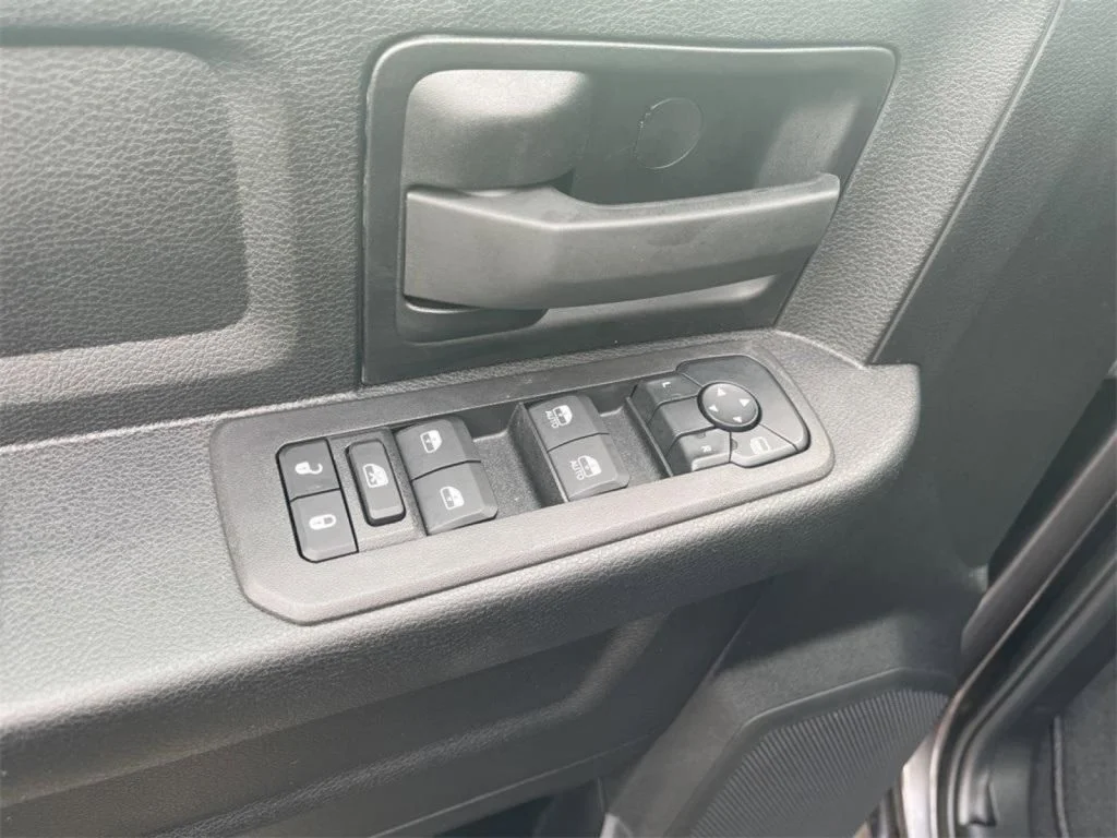 2025 RAM 2500 Tradesman - Photo 12