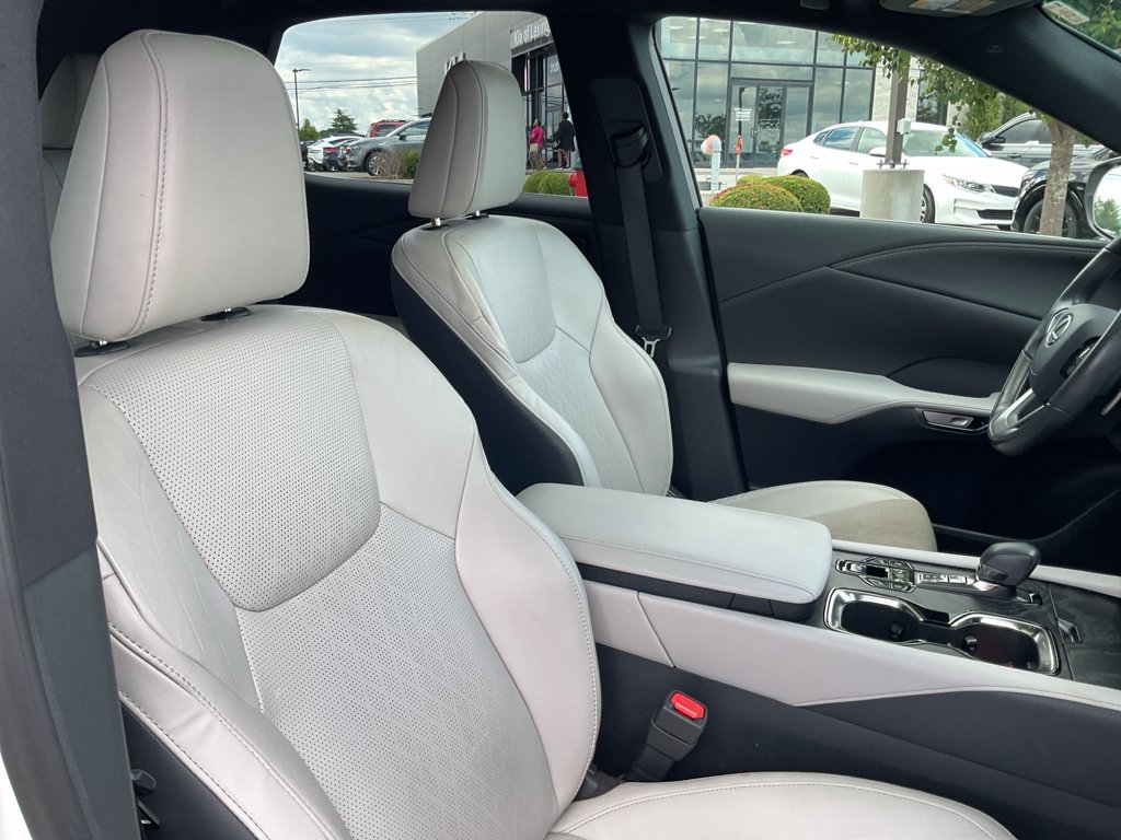 Used 2023 Eminent White Pearl Lexus Premium Plus image 13