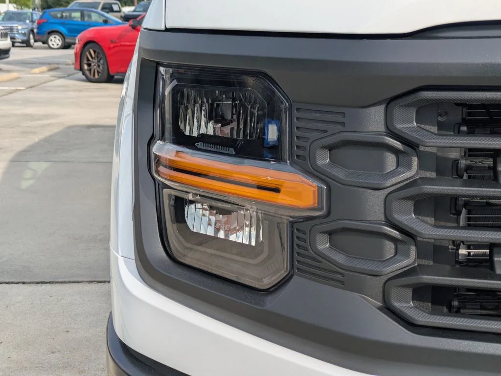 New 2026 Oxford White Ford XL image 9