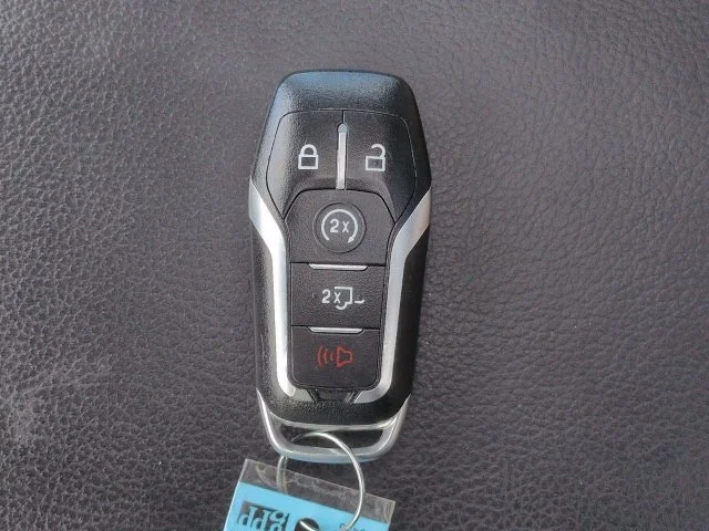 Used 2016 Bronze Fire Metallic Ford Lariat image 31