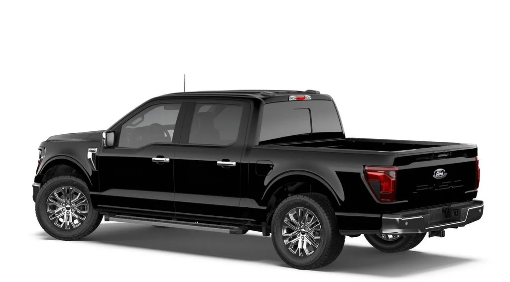 New 2026 Agate Black Metallic Ford XLT image 2
