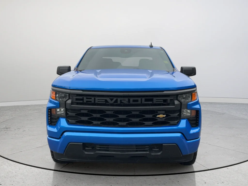 Certified Used 2025 Riptide Blue Metallic Chevrolet Custom image 4