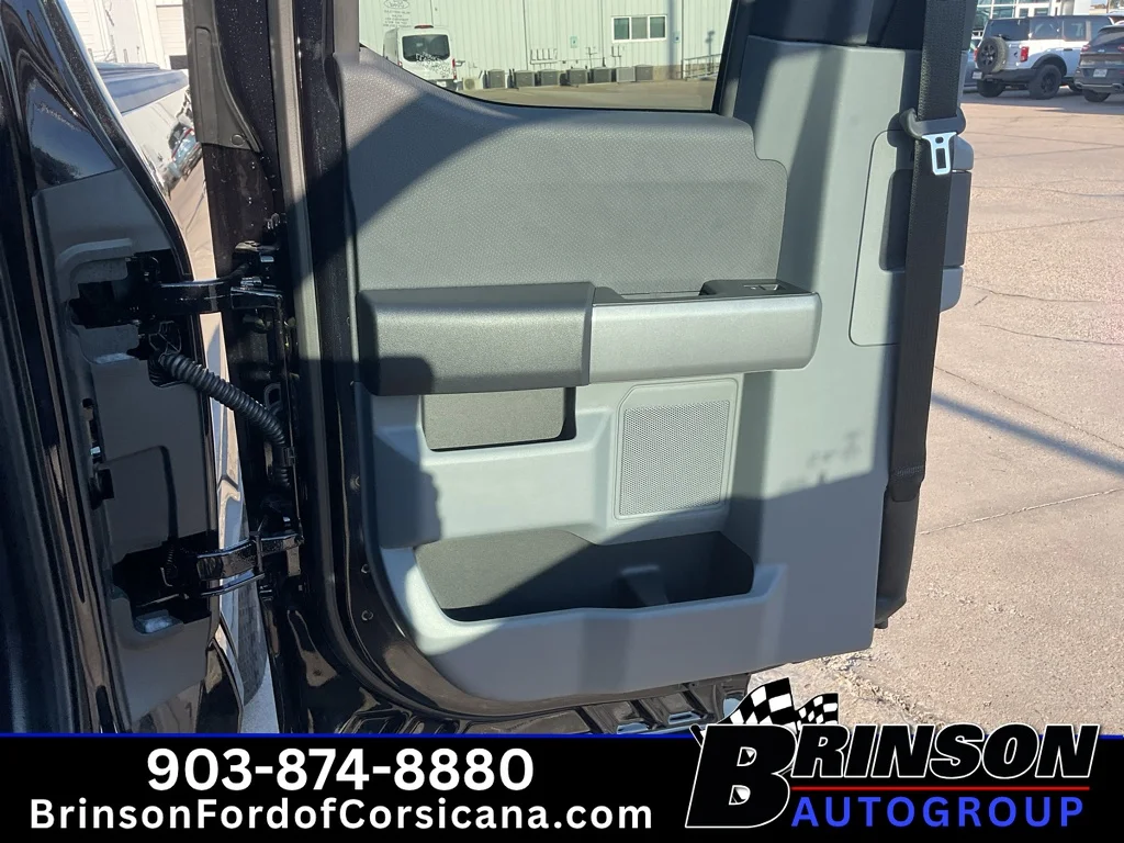New 2026 Agate Black Metallic Ford XLT image 6