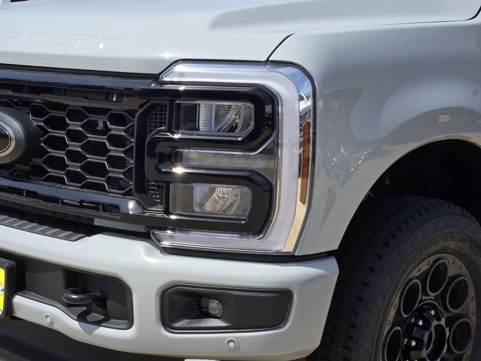 New 2026 Avalanche Ford F-250® Lariat® image 5