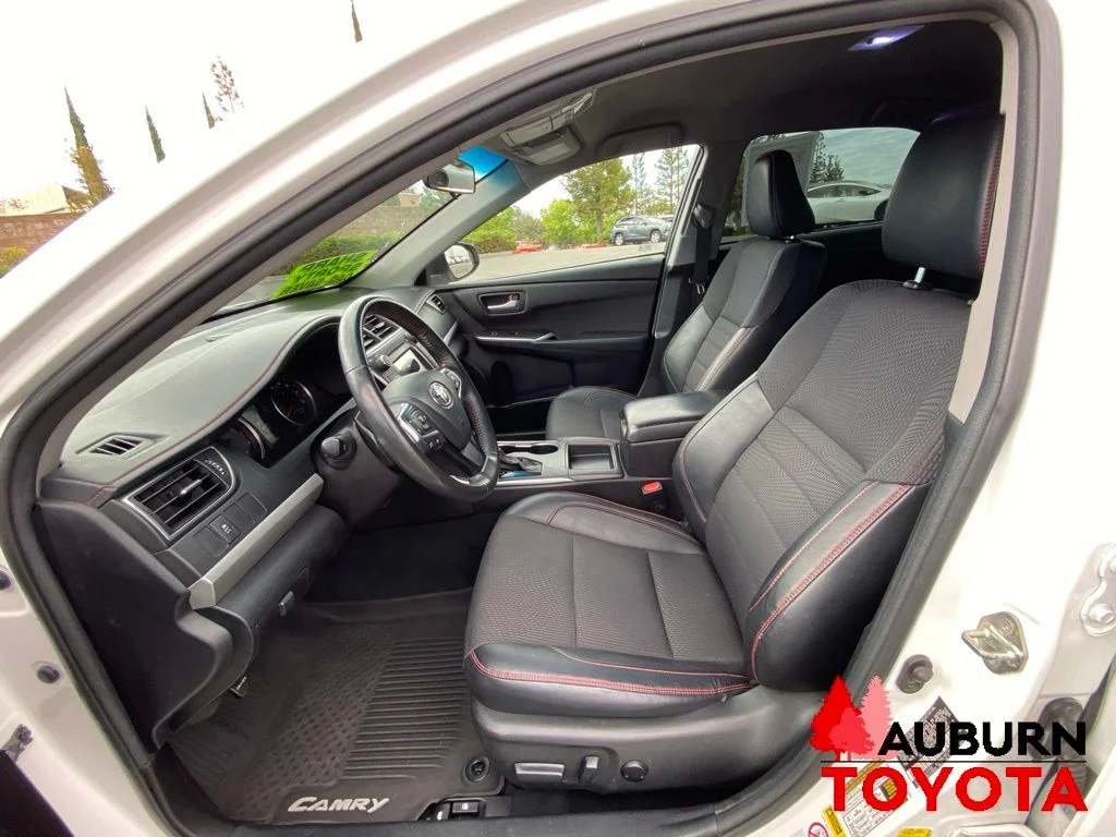 Used 2017 Ice Cap Toyota SE image 26