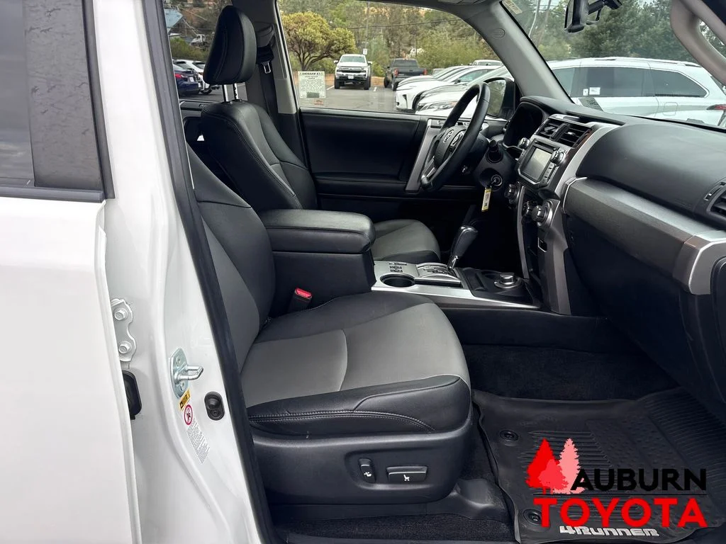 Used 2019 Ice Cap Toyota SR5 Premium image 28