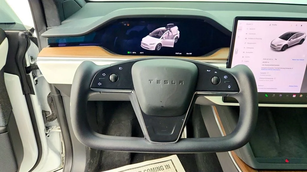 Used 2022 Pearl White Multi-Coat Tesla AWD image 12