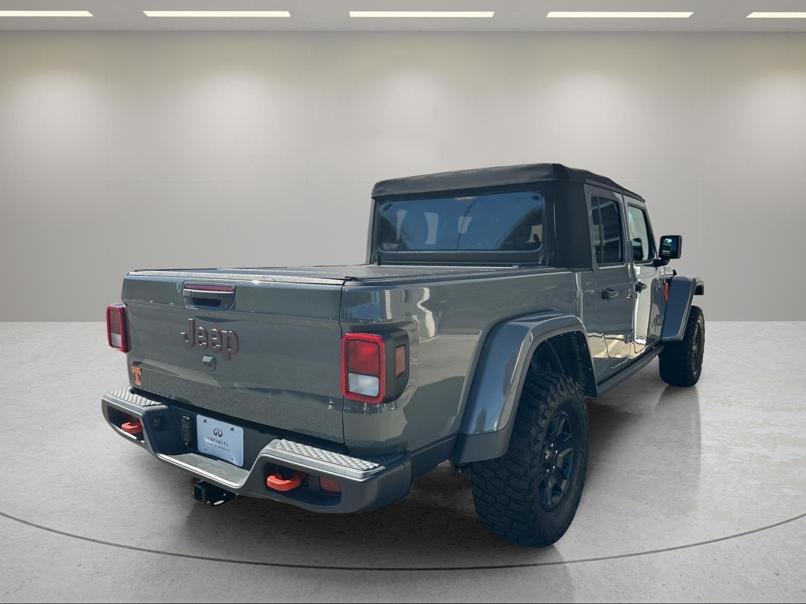 Used 2022 Sting-Gray Clearcoat Jeep Mojave image 12