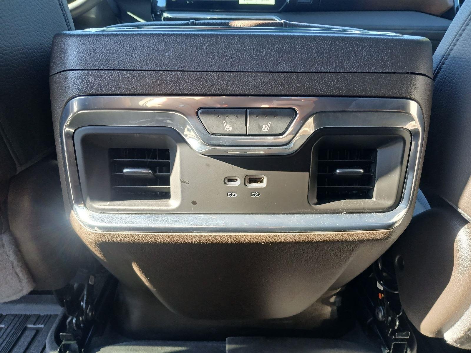 Used 2024 Onyx Black GMC Denali CarbonPro Edition image 19