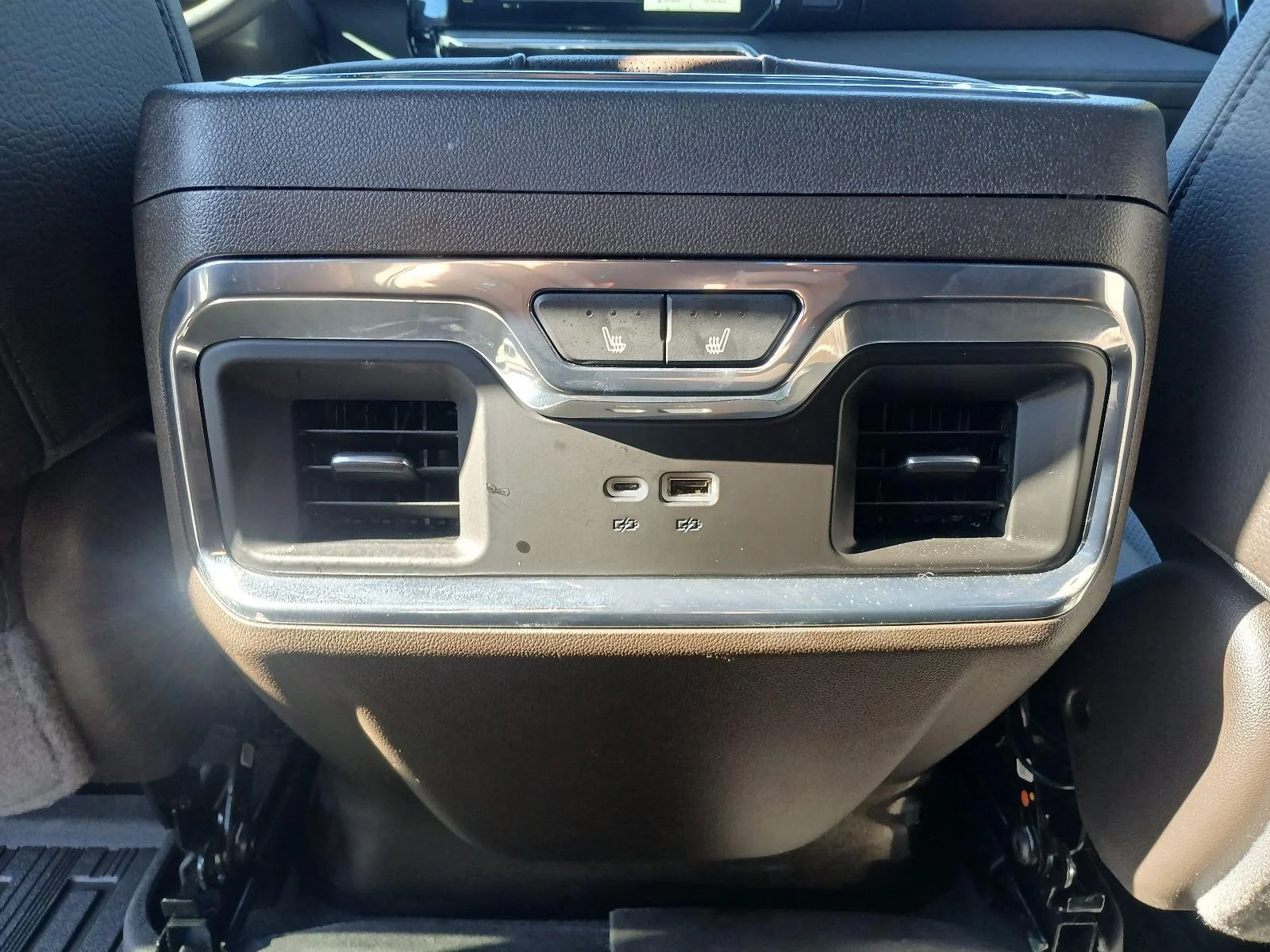 Used 2024 Onyx Black GMC Denali CarbonPro Edition image 19