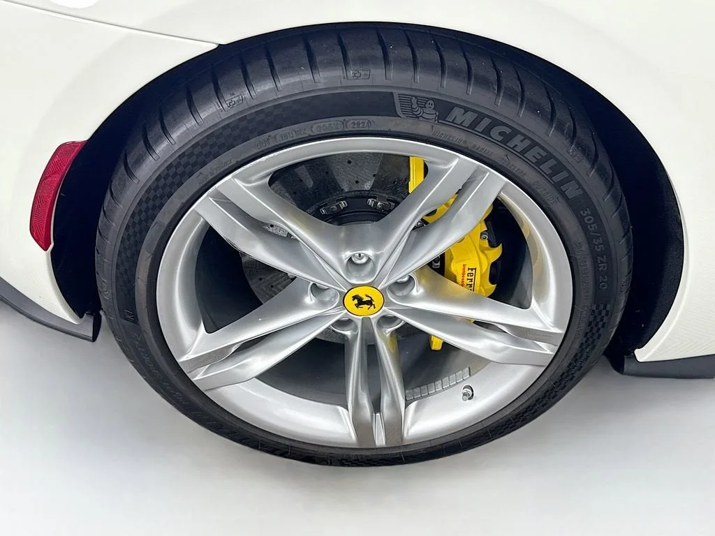 Used 2025 Bianco Avus Ferrari  image 28