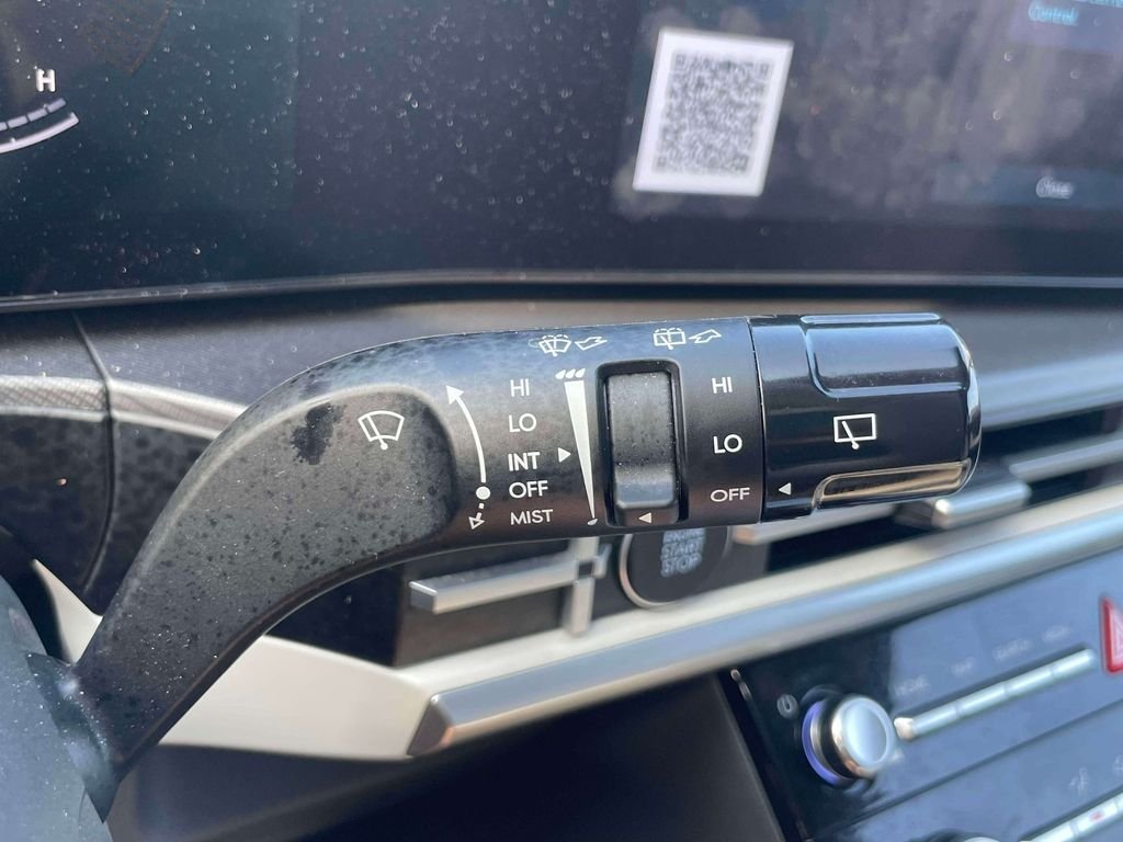 Certified Used 2025 Silver Hyundai SE image 24