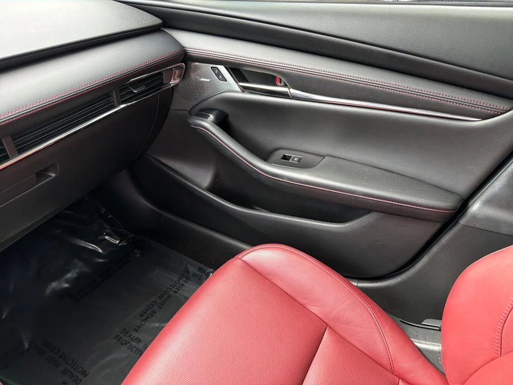 2023 Mazda Mazda3 Carbon Edition - Photo 31