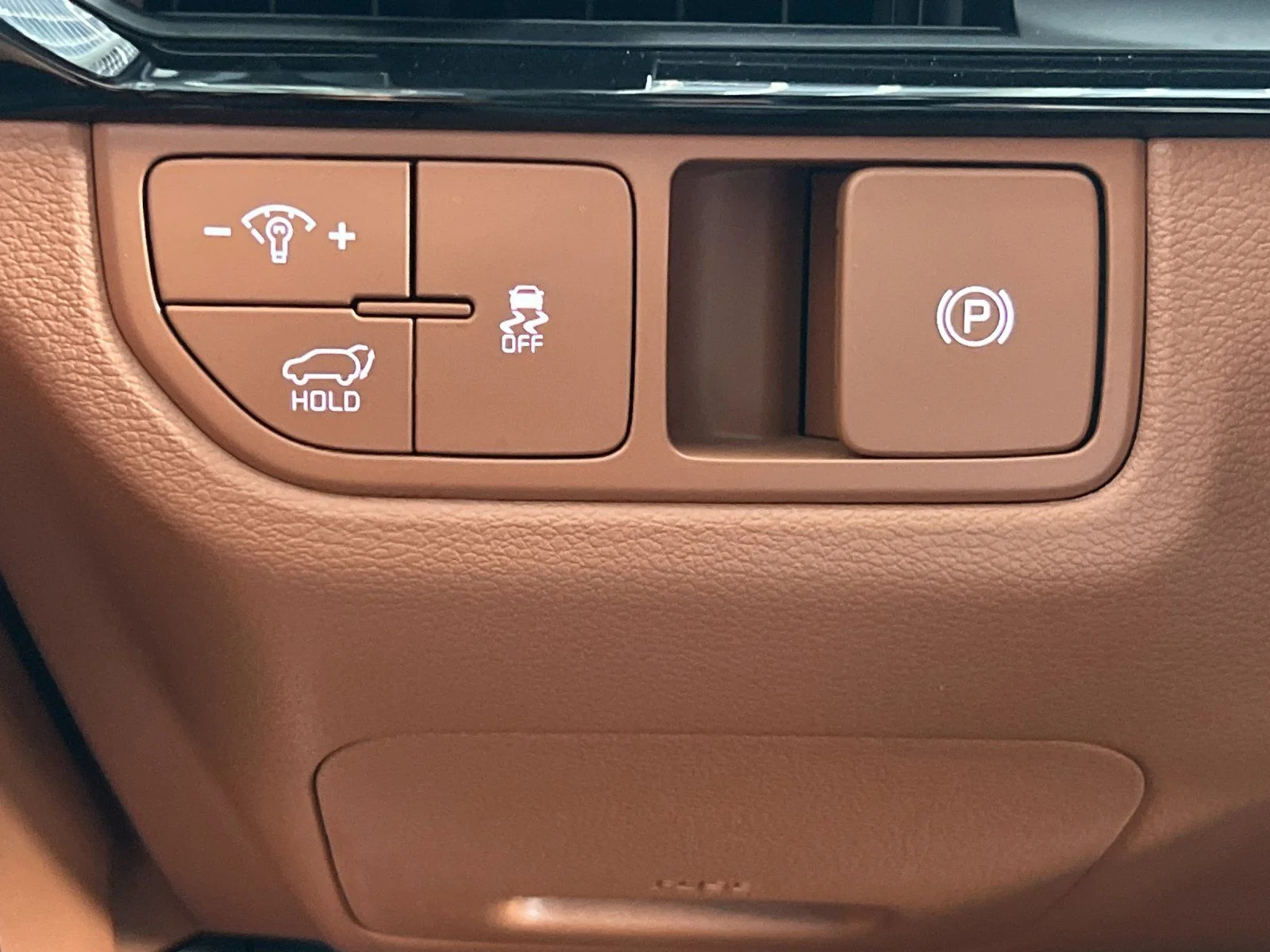 New 2026 White Kia X-Line image 30