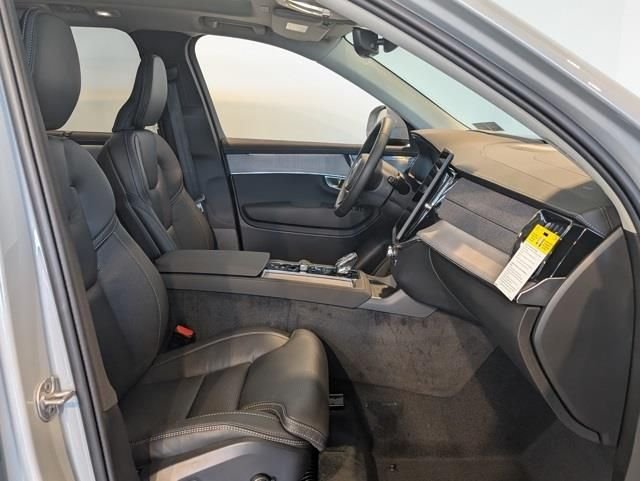 2026 Volvo XC90 Ultra - Photo 32