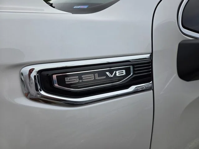 Certified Used 2024 White GMC SLT image 5