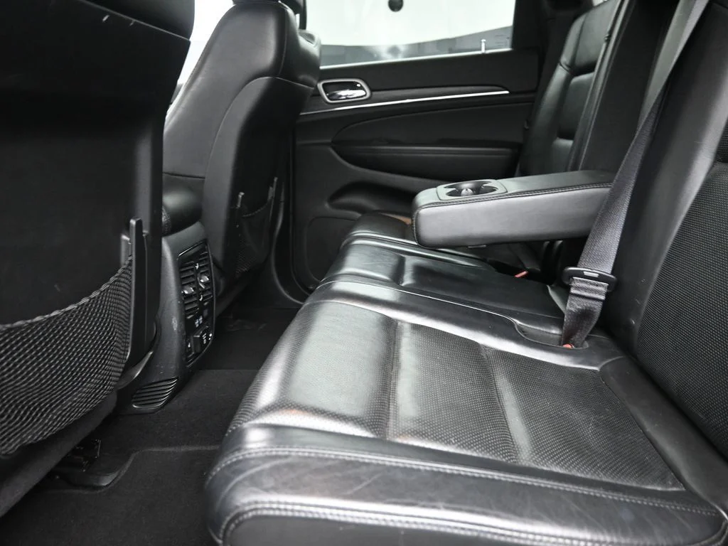 Used 2019 Gray Jeep Limited image 14