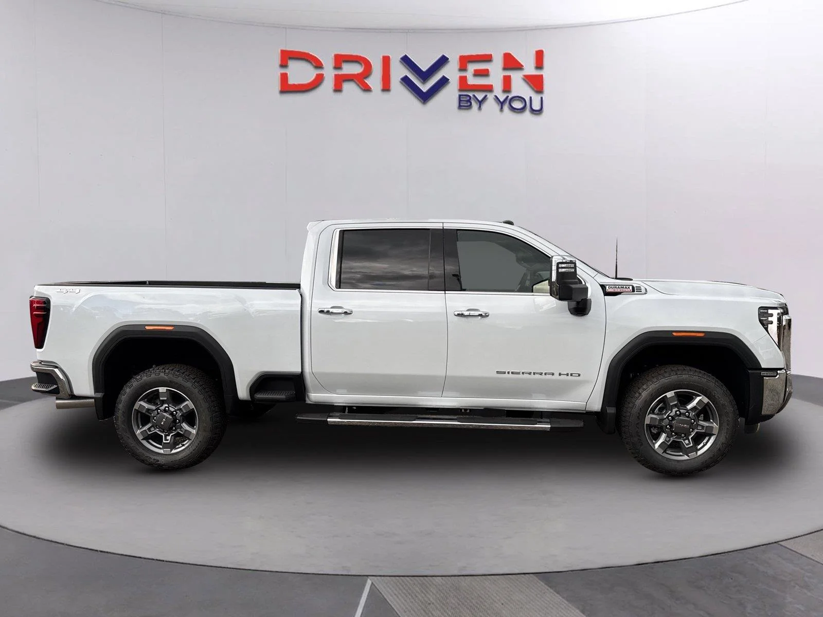 New 2026 Glacier White Tricoat GMC SLT image 3