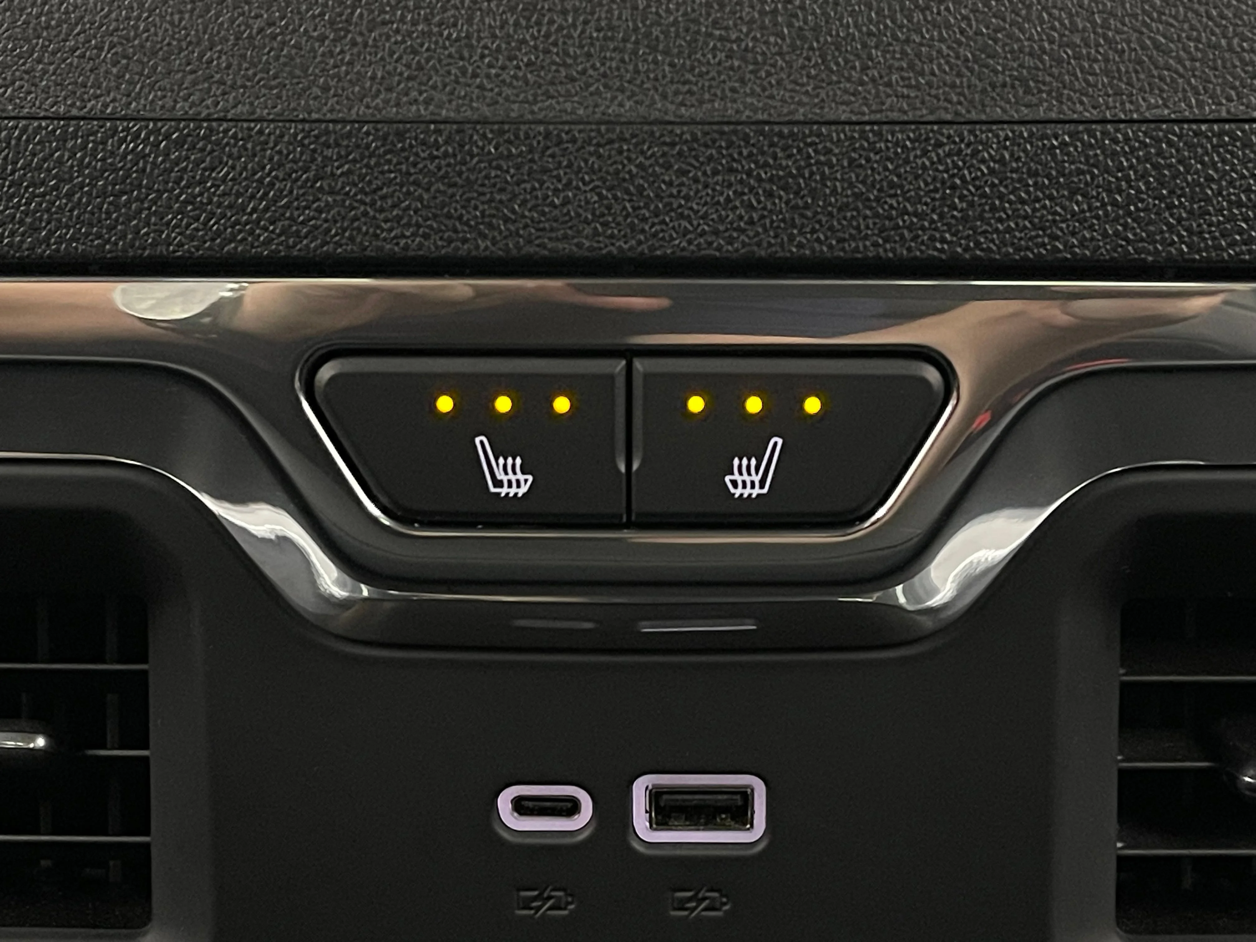 Used 2024 Onyx Black GMC Denali image 9