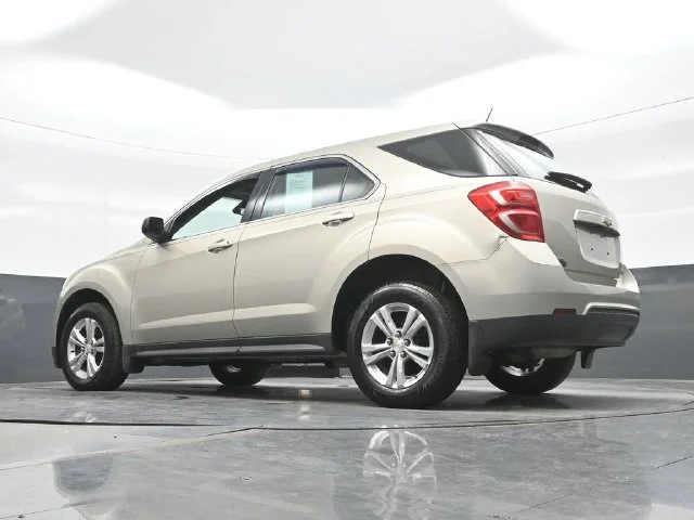 2016 Chevrolet Equinox LS - Photo 19