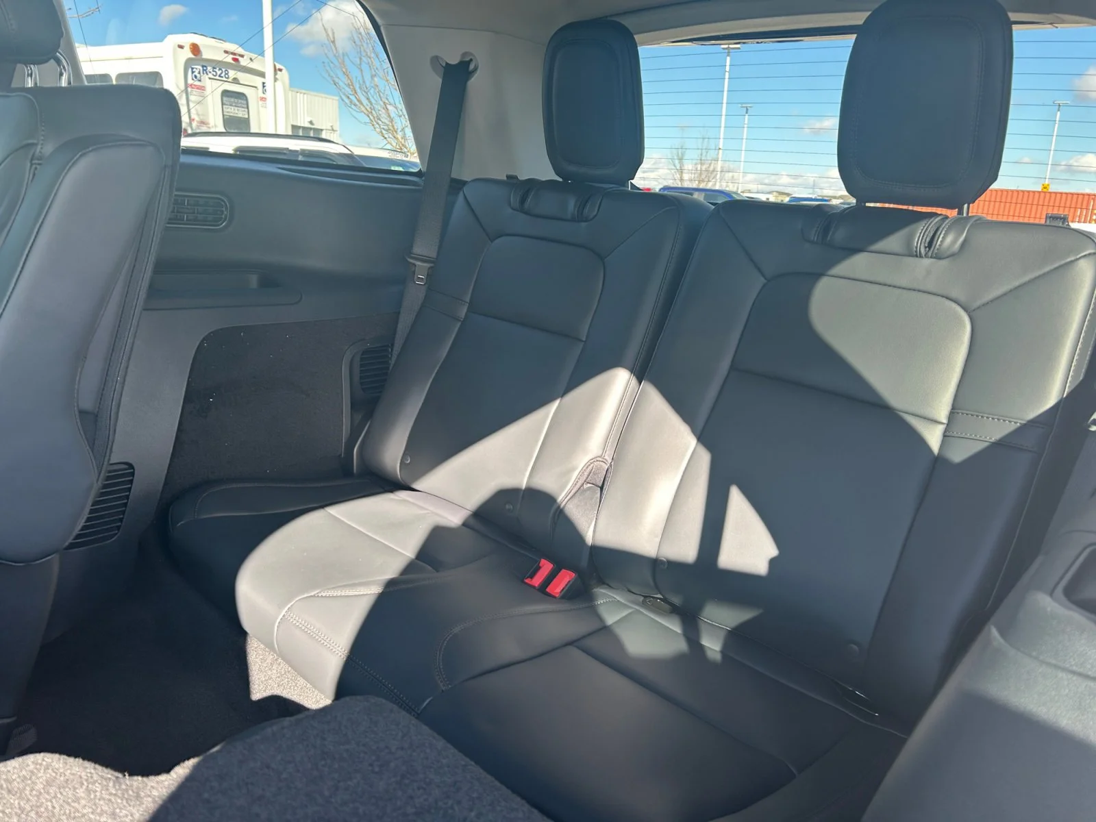 New 2026 Harbour Grey Clearcoat Lincoln Premiere image 19