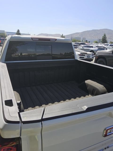Used 2024 Summit White GMC Elevation image 6