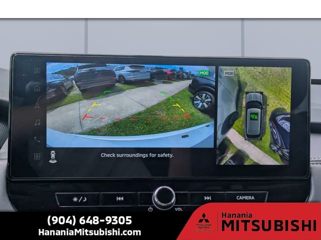 Used 2025 White Mitsubishi SE image 22