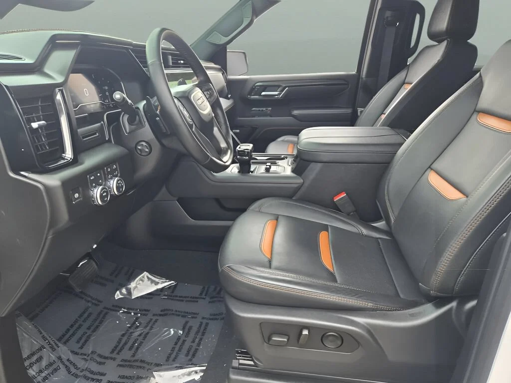 Certified Used 2025 Summit White GMC AT4 image 17