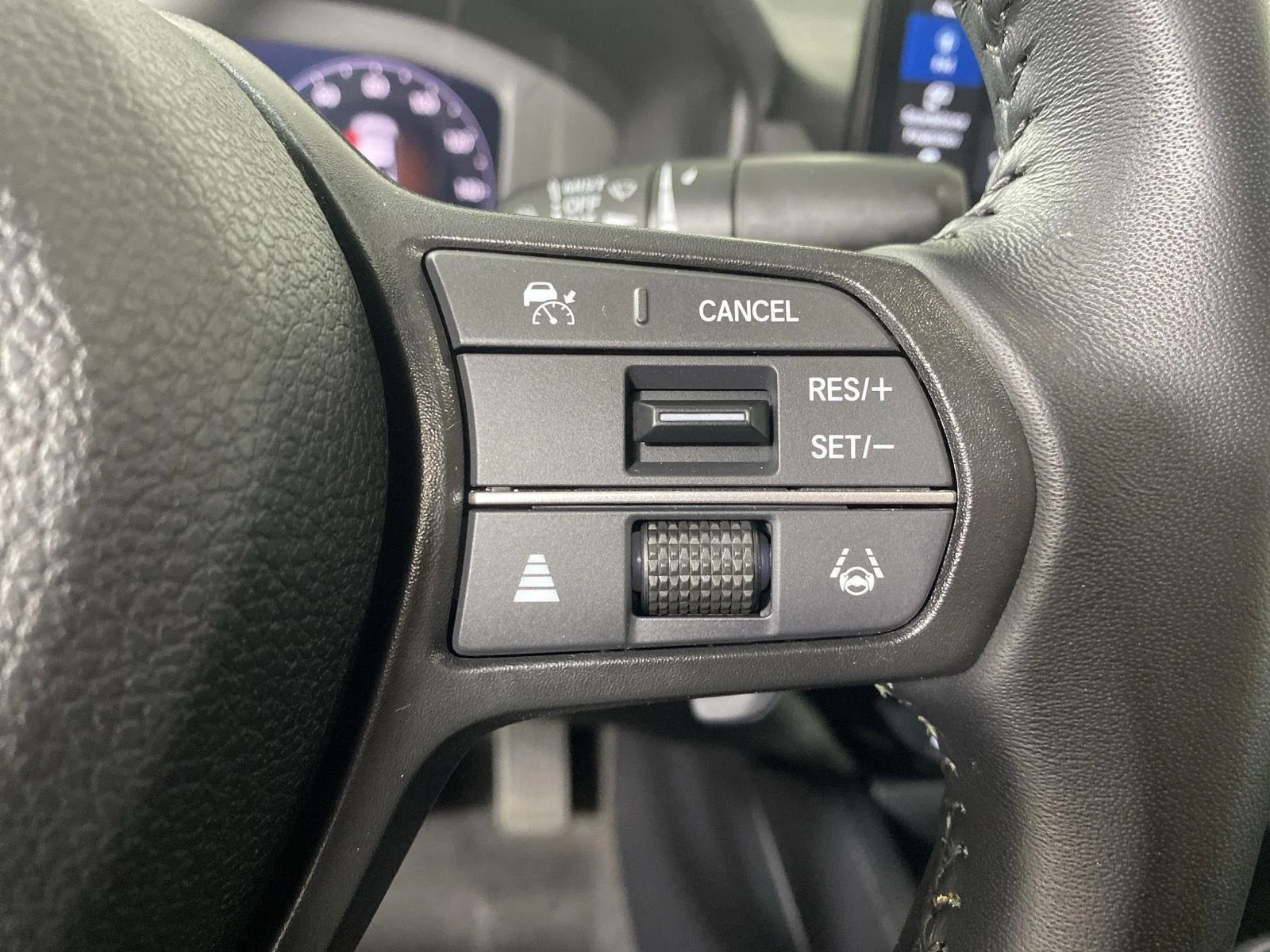 Used 2024 Urban Gray Pearl Honda EX-L image 16