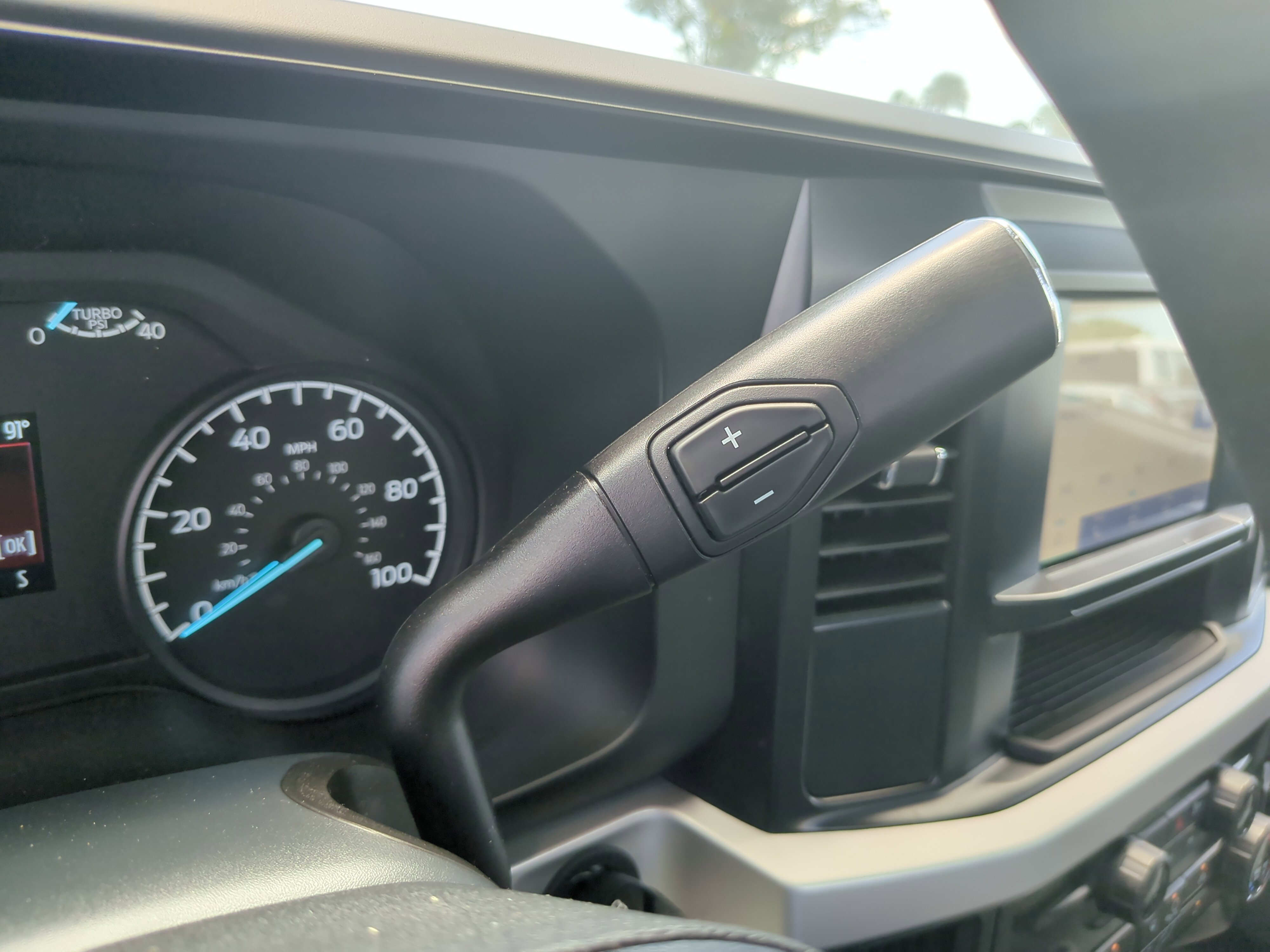 2025 Ford F-450 Super Duty Chassis Cab XL - Photo 29