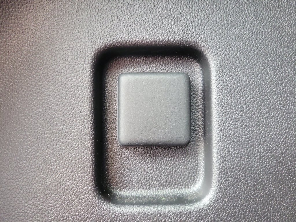 Used 2024 Sterling Gray Metallic Chevrolet 2RS image 9