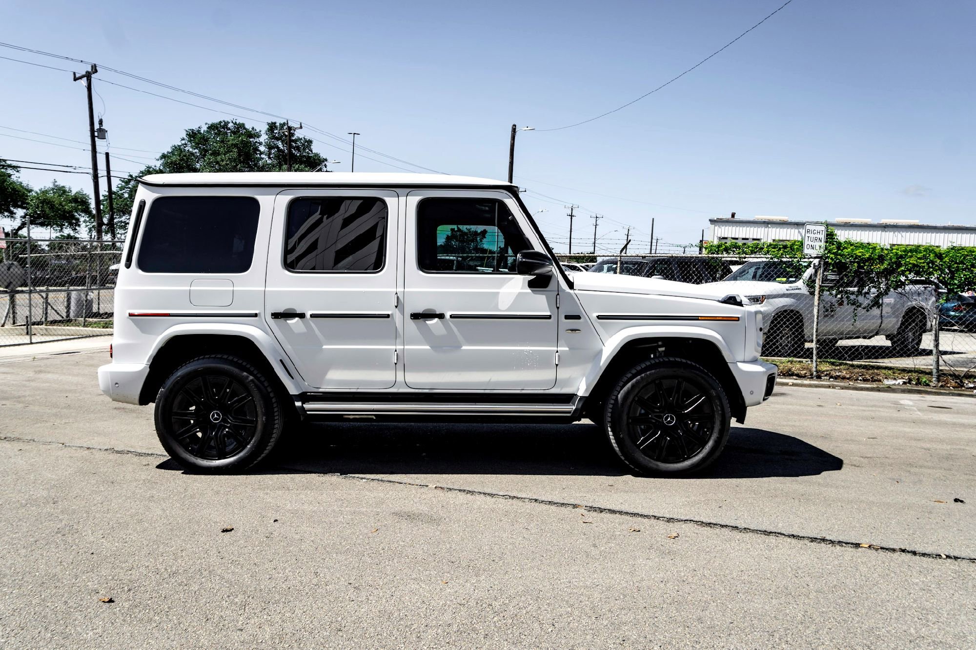 Certified Used 2025  Mercedes-Benz G 580e image 4