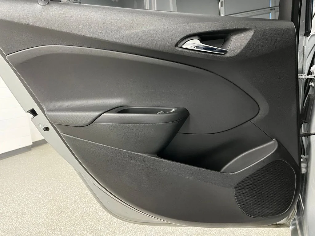 Used 2018 Silver Chevrolet LS image 42