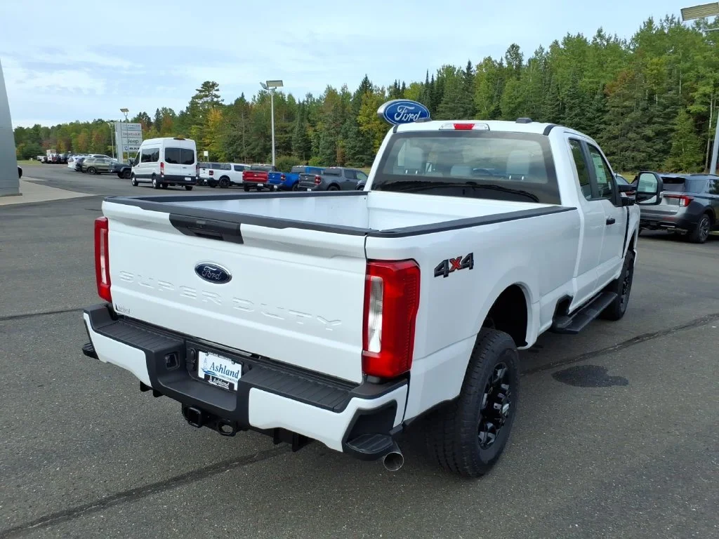 New 2026 Oxford White Ford F-350® XL image 7