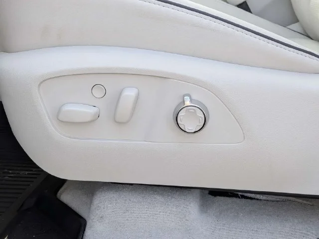 New 2027 Iridescent White Tricoat Buick Avenir image 22
