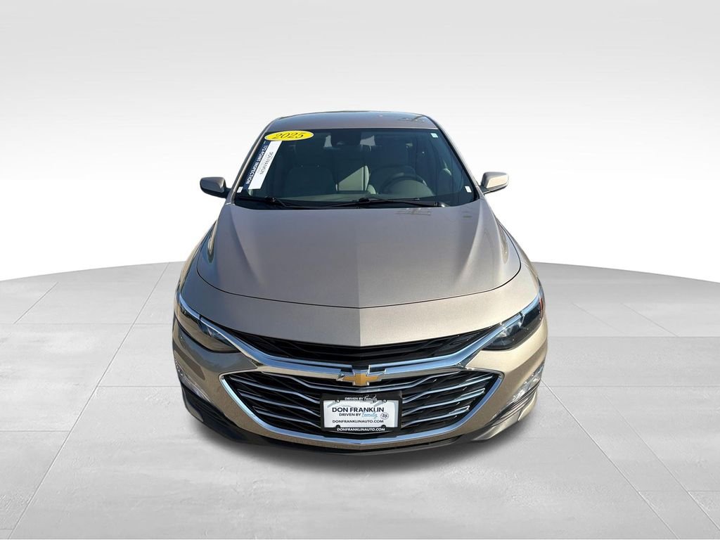Used 2025 Gray Chevrolet LT image 8