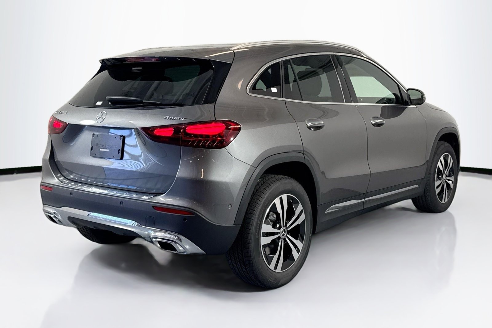 New 2026 Mountain Grey Metallic Mercedes-Benz GLA 250 image 5