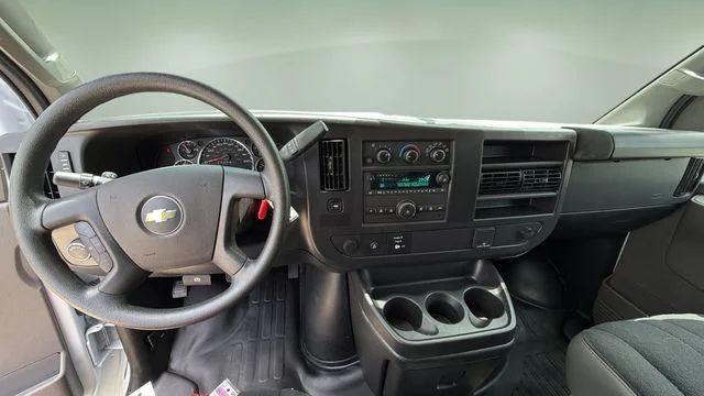 Used 2025 White Chevrolet Work Van image 17