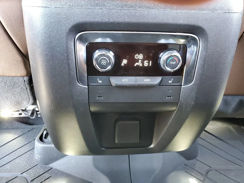 Certified Used 2025 Iridescent Pearl Tricoat Chevrolet High Country image 28