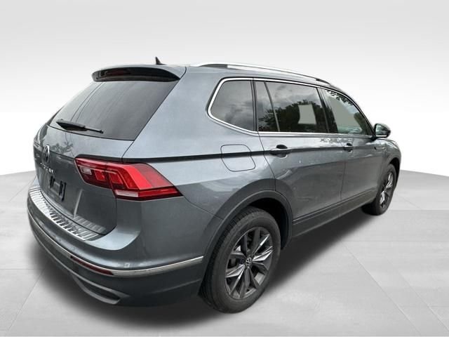 Used 2023 Gray Volkswagen 2.0T SE image 7
