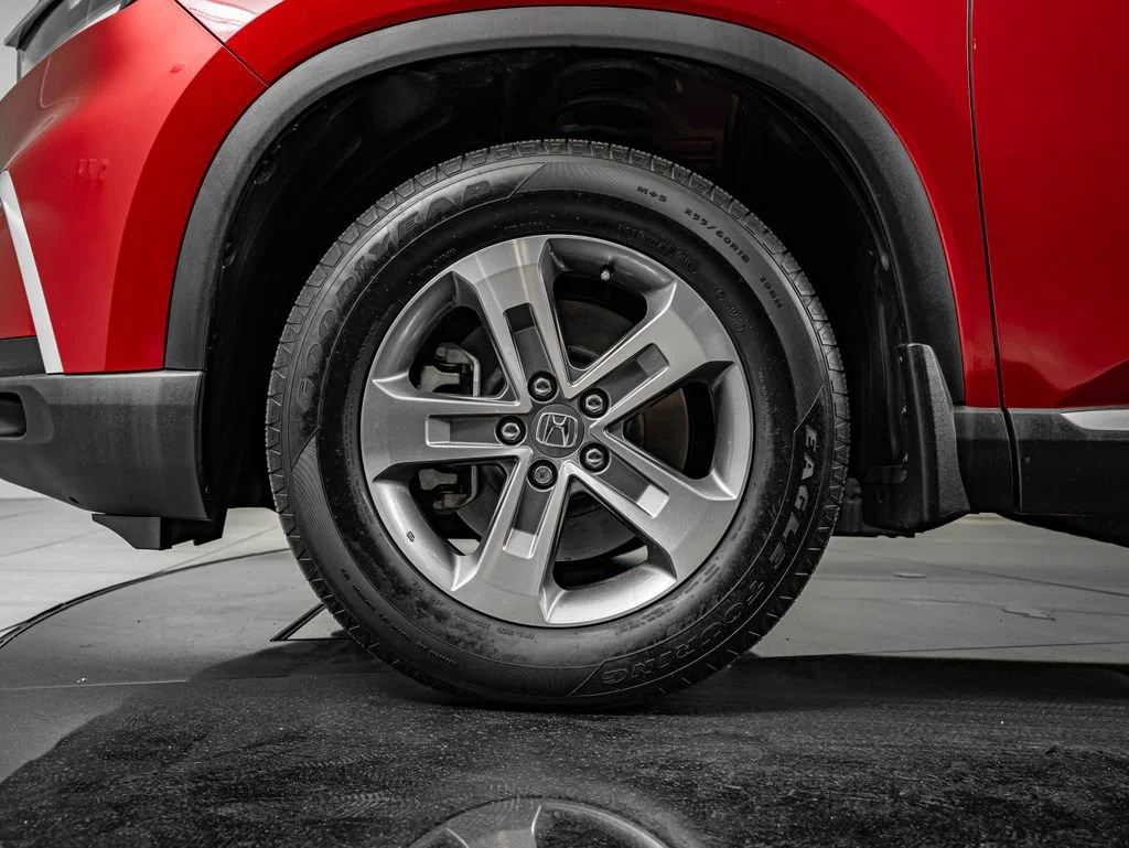 Used 2025 Radiant Red Metallic Ii Honda EX-L image 10