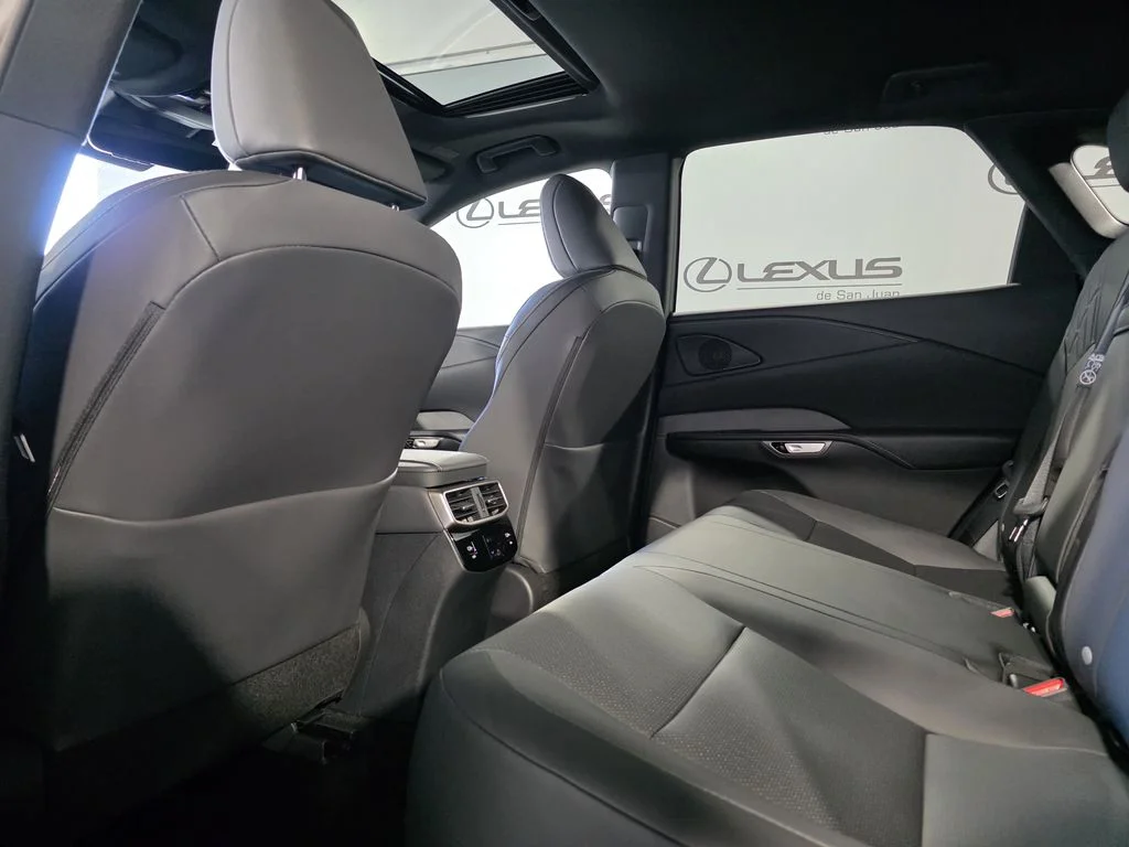 New 2026  Lexus 450h+ Premium image 26