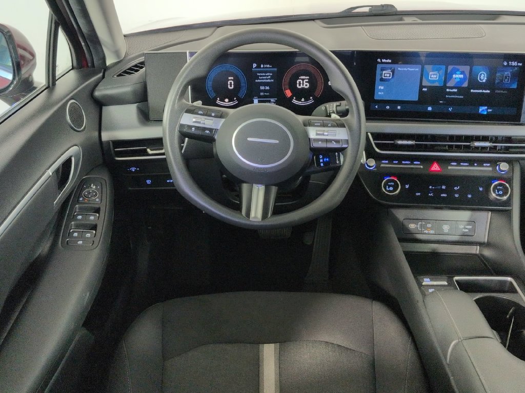 Used 2025 Red Hyundai SEL image 22