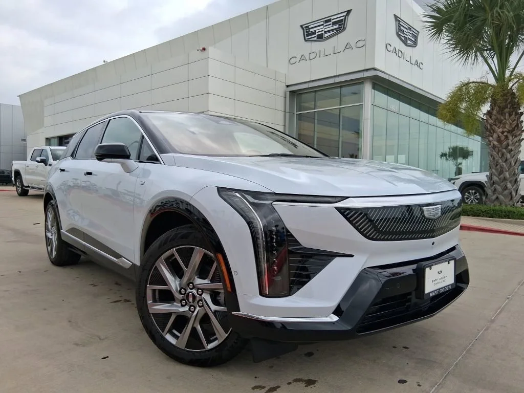 2026 Cadillac Optiq Luxury's photo